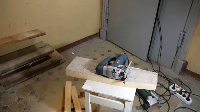 Электролобзики тест Метабо 135 паровоз -Бош 135 бублик. смотреть онлайн