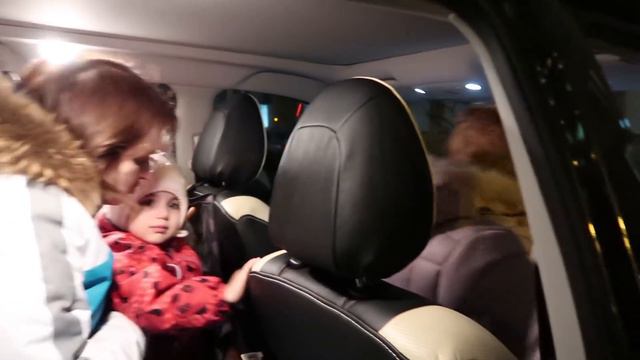 VLOG Мой крайний день в Киеве, гуляем с Vredina Life по ТРЦ смотреть онлайн