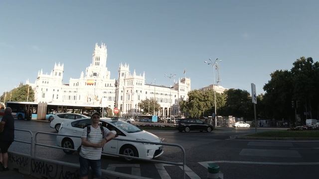 Madrid Walking Tour - Plaza de Cibeles to Puerta de Alcala [4K] смотреть онлайн