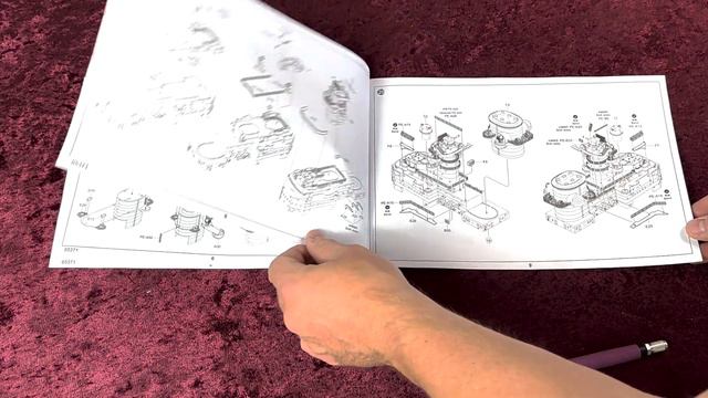 1/350 H Class Battleship from Trumpeter - What's In The Box? Twin AND Triple Turrets Included!! смотреть онлайн