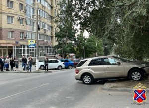 В Волгограде иномарка насмерть сбила 14-летнего школьника на самокате