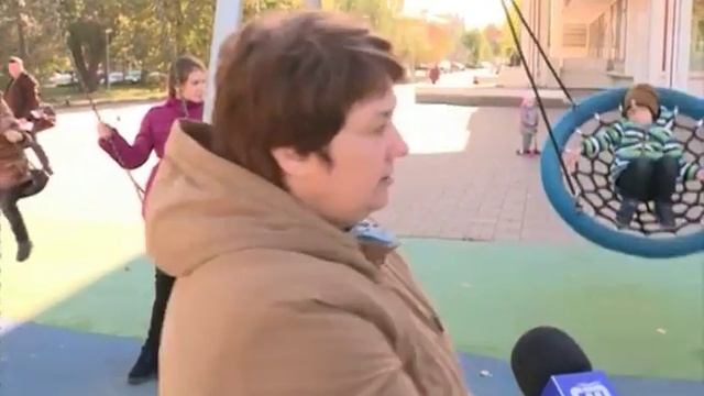 Небезопасная детская площадка в центре Ярославля смотреть онлайн