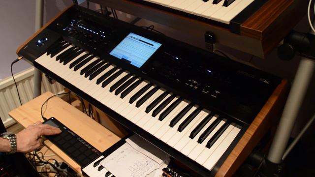 Korg Kronos demo 3.11.2017 Heavy Metal Split смотреть онлайн