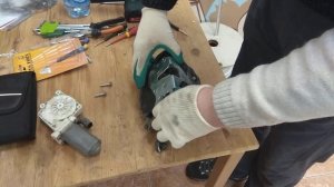 Не работает доводчик дверей БМВ 7 е65