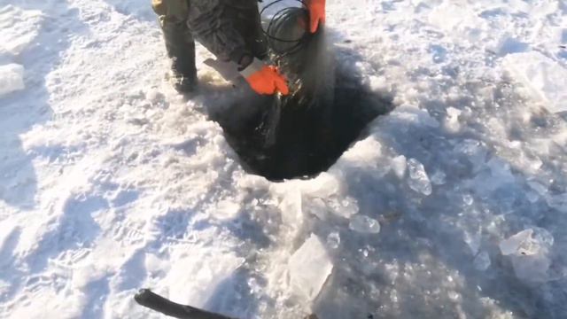 Не большой отрывок из Зимний Рыбалки😊 смотреть онлайн