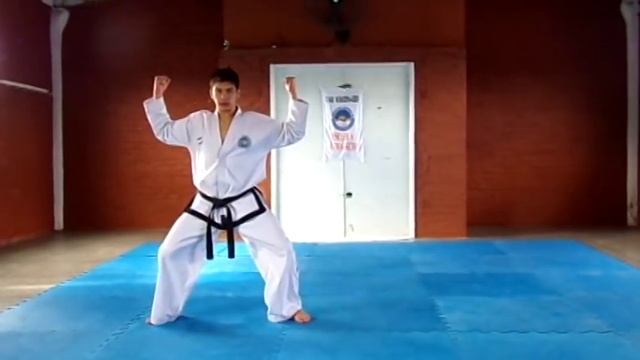 FORMA (TUL) TOI GYE - Cinto azul punta roja. TaeKwon-Do ITF (ESC. ATRA SUR) смотреть онлайн