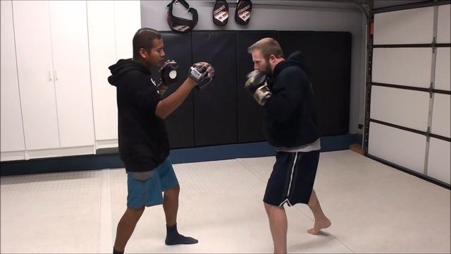 Focus mitt combos with body rhythm смотреть онлайн