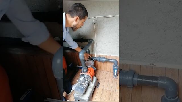 Yüzme havuzu, taşma tipi havuz, makine dairesi, vanalar ve konumu смотреть онлайн