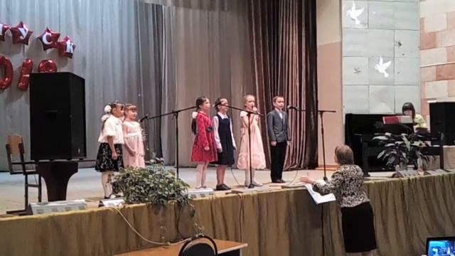 Выступление в ДШИ. "Лягушки" смотреть онлайн