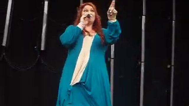 17th June 2010 - Hera Björk - Je Ne Sais Quoi смотреть онлайн