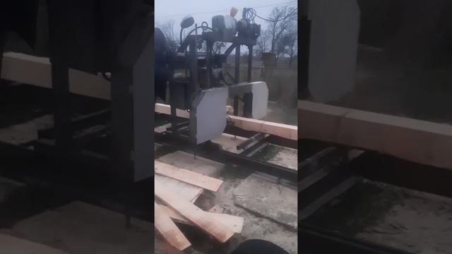 ленточная пилорама с двигателем лифан 190fdr центробежным сцеплением и понижающим редуктором смотреть онлайн