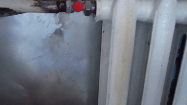 Установка термоголовок на чугунные радиаторы. Продолжение. смотреть онлайн