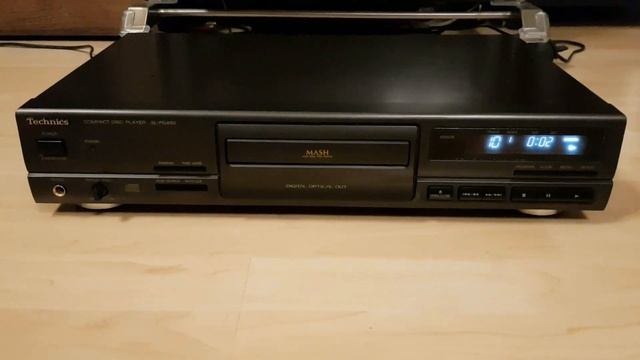 Technics SL PG490  CD Player
