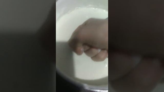 КАК СДЕЛАТЬ неньютоновскую жидкость а по проще лизун смотреть онлайн