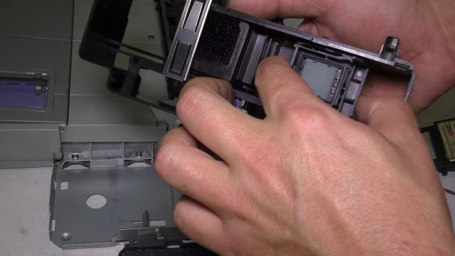 Ремонт принтера HP C 5183 (замятие бумаги),полная разборка. смотреть онлайн