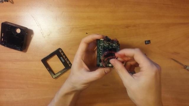 Чиним видеорегистратор. Замена аккумулятора смотреть онлайн