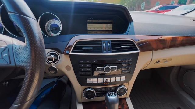 2012 MERCEDES-BENZ C-CLASS C300 4 MATIC SEDAN 4D смотреть онлайн