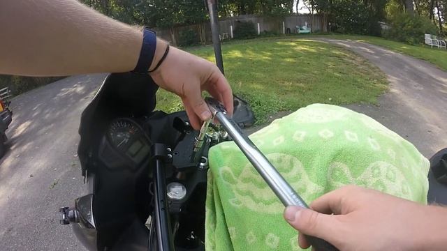 BEST!!! How to: Install Ninja 650 Sport Bars (Flipping Banjo Bolt) смотреть онлайн