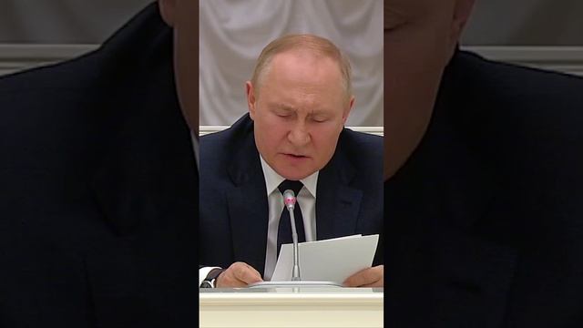 Почему запад настроен против России? смотреть онлайн