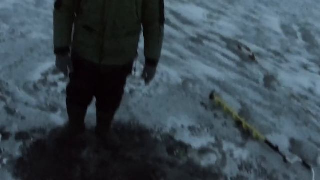 Налим по первому льду 2019. Ловля налима на стук и на поставушки смотреть онлайн