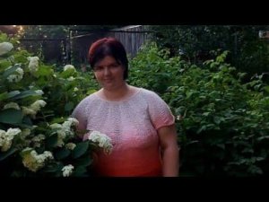 Кокетка"Павлиний хвост". Сколько набирала петель, сколько рапортов рукава?Как  делю секции фловерс?