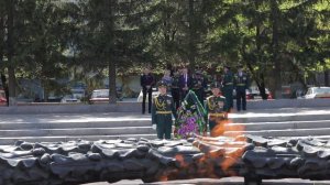 Возложение венка и цветов к Вечному огню