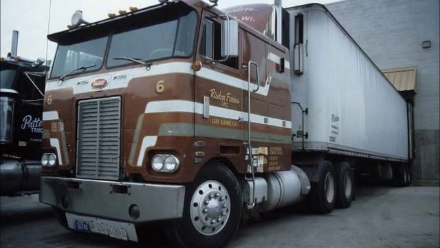 Американские грузовики Peterbilt, тюнинг машин смотреть онлайн