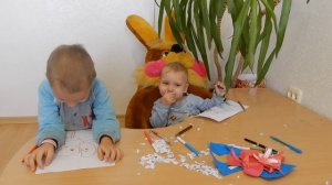 Children sneeze 6 / Дети чихают 6 /  / 재채기 / 打喷嚏了