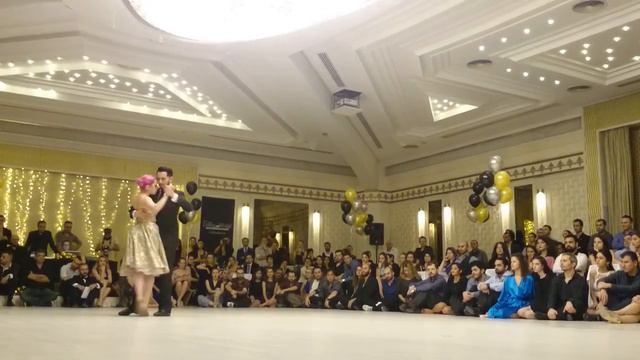 Emanuel Ledesma Y Carolina Couto - -Solamente Ella DeMare