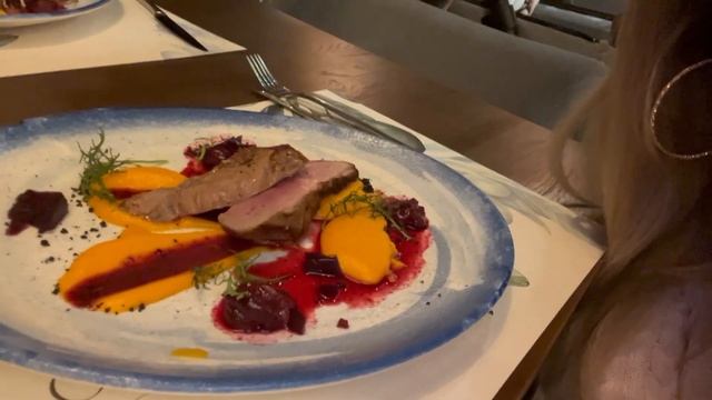 КОКА-КОЛА для Николь и Доминики. Что едят ГРУДНИЧКИ в РЕСТОРАНЕ? Крэйзи лайф смотреть онлайн