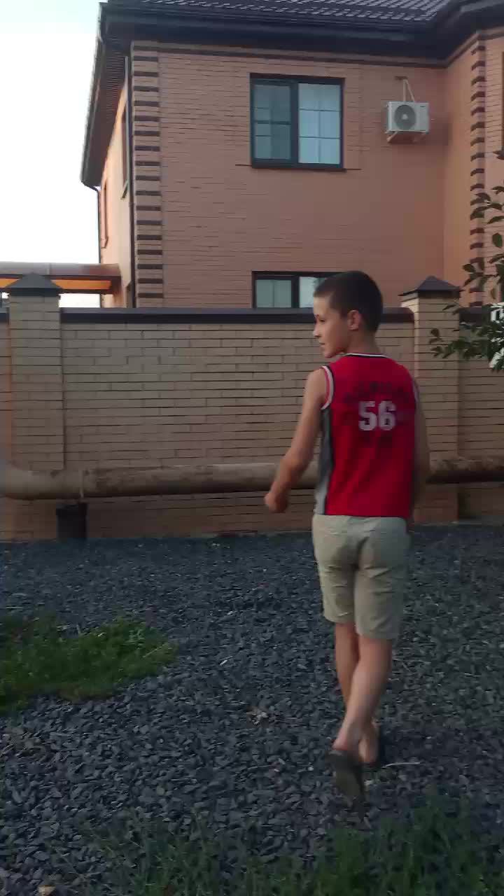 Кидаем в окно камень