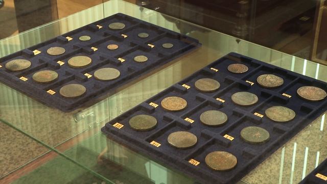 История появления квадратной монеты смотреть онлайн