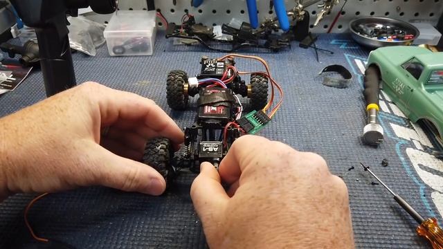 Easily 4ws any SCX24! 3 different options and how to! GIVEAWAY explained!! смотреть онлайн