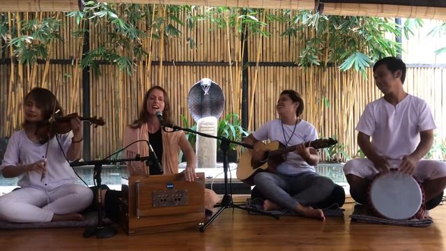 He Govinda He Gopala смотреть онлайн