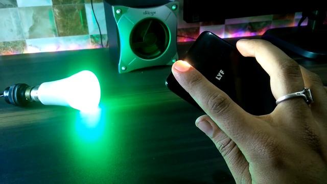 Syska Rainbow LED Bulb 7 Watt | Unboxing & Review смотреть онлайн