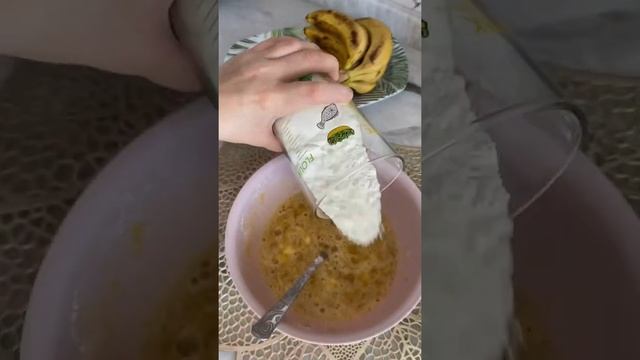 ?ЕСЛИ У ВАС ЕСТЬ ПЕРЕСПЕЛЫЕ БАНАНЫ, ОБЯЗАТЕЛЬНО ПОПРОБУЙТЕ ИХ ПРИГОТОВИТЬ! Банановые ?оладушки смотреть онлайн