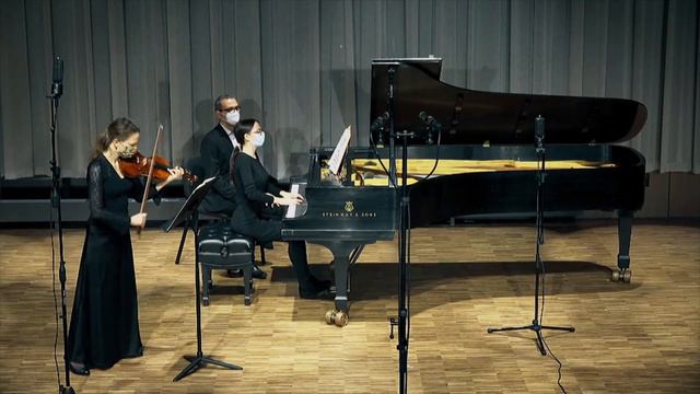 L.Beethoven - Sonata for Violin and Piano No.7 - Mvt 2 смотреть онлайн