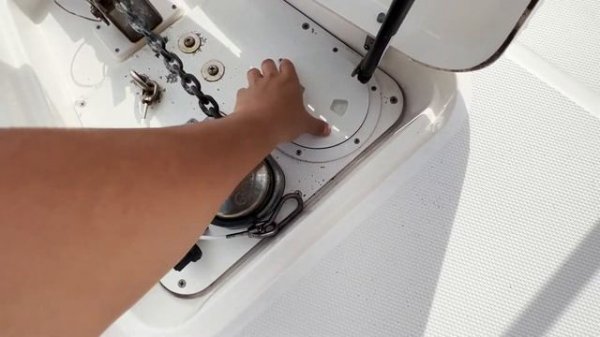 Sea Ray 310 Sundancer Tour | Billy's at the Beach