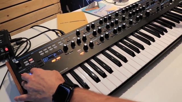 Novation Summit Sound Demo (No Talking) смотреть онлайн