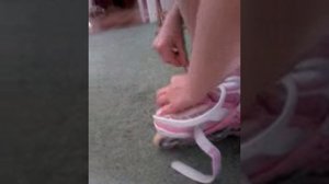 Урок 1.как одеть ролики.