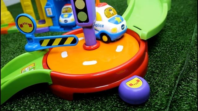 Smart Wheels City: Our Longest Traffic Jam! Police Cars, Fire Trucks & Smart Wheels Garbage Truck смотреть онлайн