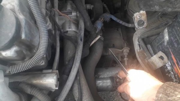 Не крутит стартер.не заводится с ключа.только на замыкание.