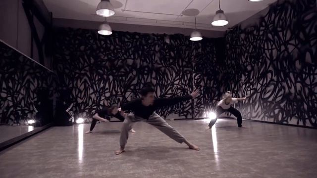 MAGIC MOVE CONTEMPORARY смотреть онлайн