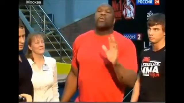 Инцидент на прессконференции Александра Емельяненко и Боба Саппа смотреть онлайн