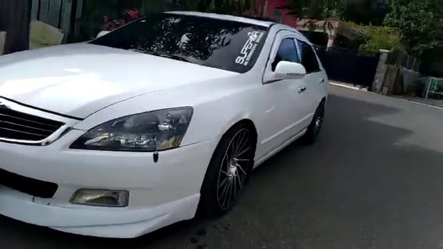Honda Accord UC1 inspire смотреть онлайн