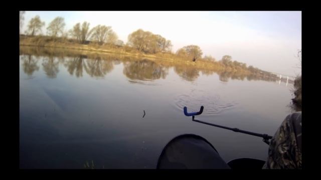 Рыбалка на фидер. Река Ока Калужская область, апрель 2019 смотреть онлайн