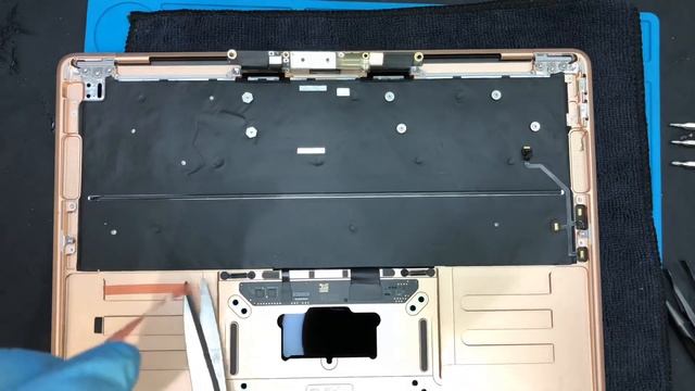 MacBook Air 2020 13in 日本語キーボードからUSパームレスト修理
