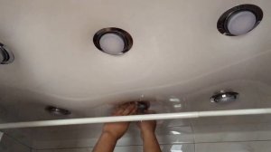 Натяжной потолок затопило - что делать?