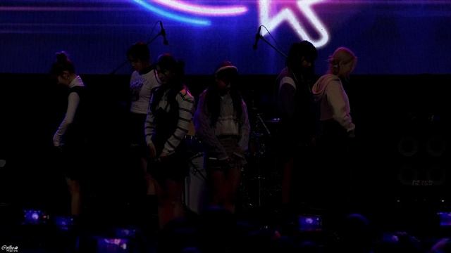 221026 STAYC(스테이씨) Full Ver. "RUN2U, BM, SO BAD, ASAP, STEREOTYPE" 직캠(Fancam) [4K 60p] @호서대학교 축제 смотреть онлайн