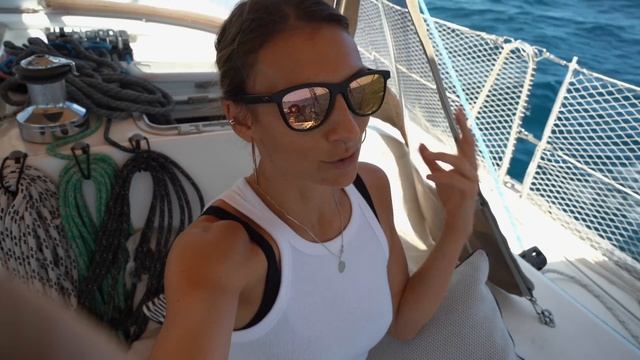 PARENTING, WORKING and SAILING the Caribbean ? Almost IMPOSSIBLE смотреть онлайн